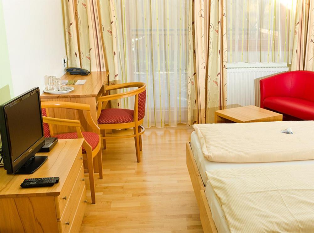 Kurhotel Bad Zell Bagian luar foto